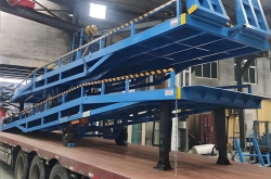 移動登車橋裝車平臺:提升裝卸效率的靈活解決方案